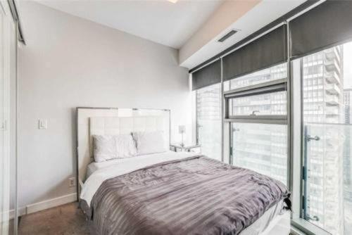 Downtown Suites Торонто Екстериор снимка