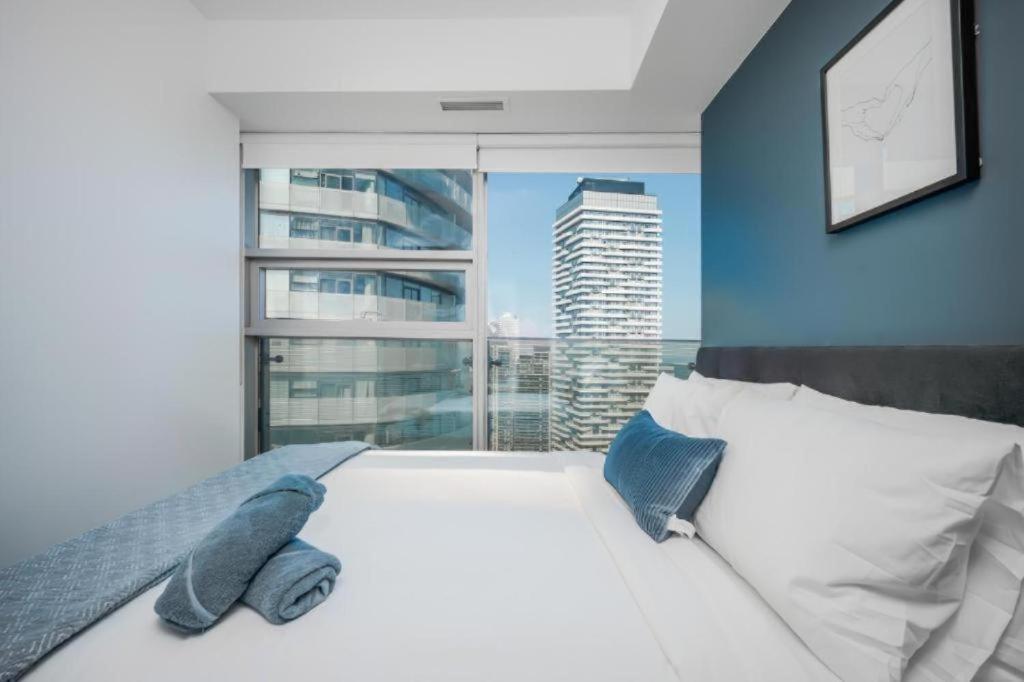Downtown Suites Торонто Екстериор снимка